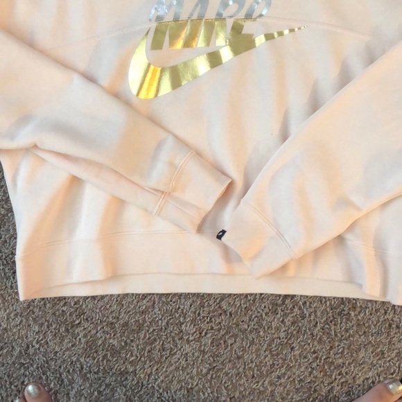 Nike cropped hoodie NWOT - Picture 4 of 4